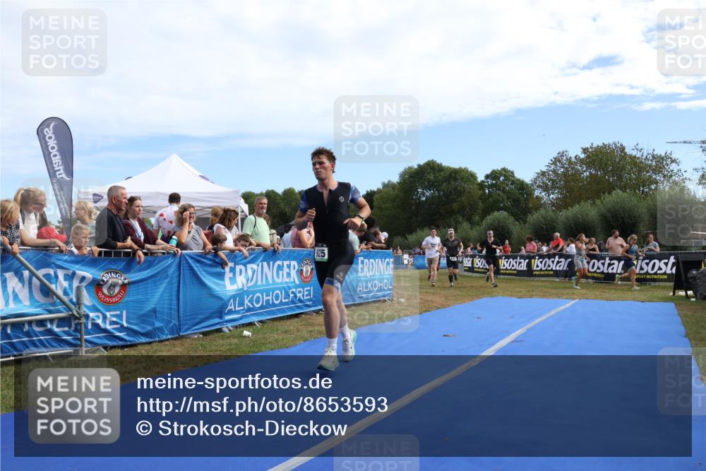 31.08.2025 - Elbe Triathlon Hamburg Strokosch-Dieckow http://msf.ph/oto/8653593 31.08.2025 11:26:54 Ziel 613, 671, 925, 961, 1216 meine-sportfotos.de