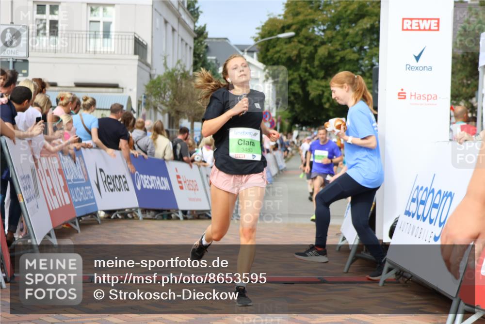 31.08.2025 - 21. Blankeneser Heldenlauf Strokosch-Dieckow http://msf.ph/oto/8653595 31.08.2025 11:07:30 Ziel 3483, 3562, 3323, 3516 meine-sportfotos.de