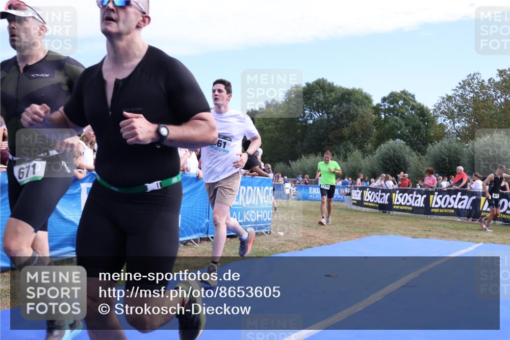 31.08.2025 - Elbe Triathlon Hamburg Strokosch-Dieckow http://msf.ph/oto/8653605 31.08.2025 11:26:58 Ziel 613, 671, 925, 961, 1216 meine-sportfotos.de