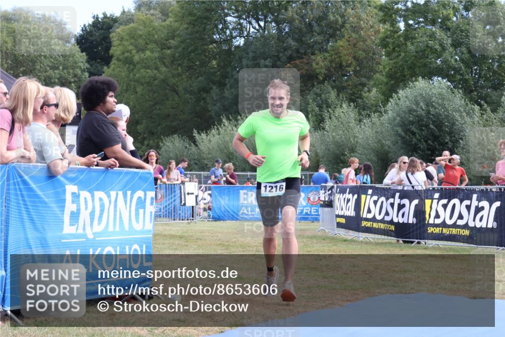 31.08.2025 - Elbe Triathlon Hamburg Strokosch-Dieckow http://msf.ph/oto/8653606 31.08.2025 11:26:59 Ziel 613, 671, 925, 961, 1216 meine-sportfotos.de