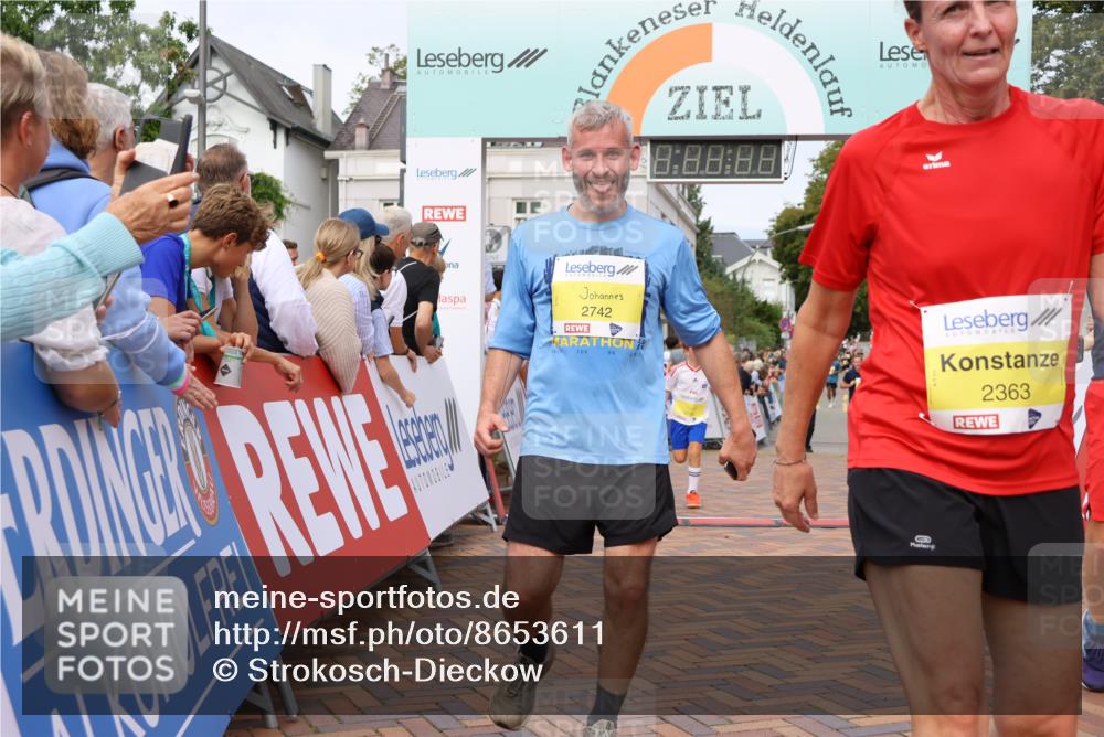 31.08.2025 - 21. Blankeneser Heldenlauf Strokosch-Dieckow http://msf.ph/oto/8653611 31.08.2025 10:25:36 Ziel 2410, 2411, 2742, 2475, 2363, 2397, 2726 meine-sportfotos.de