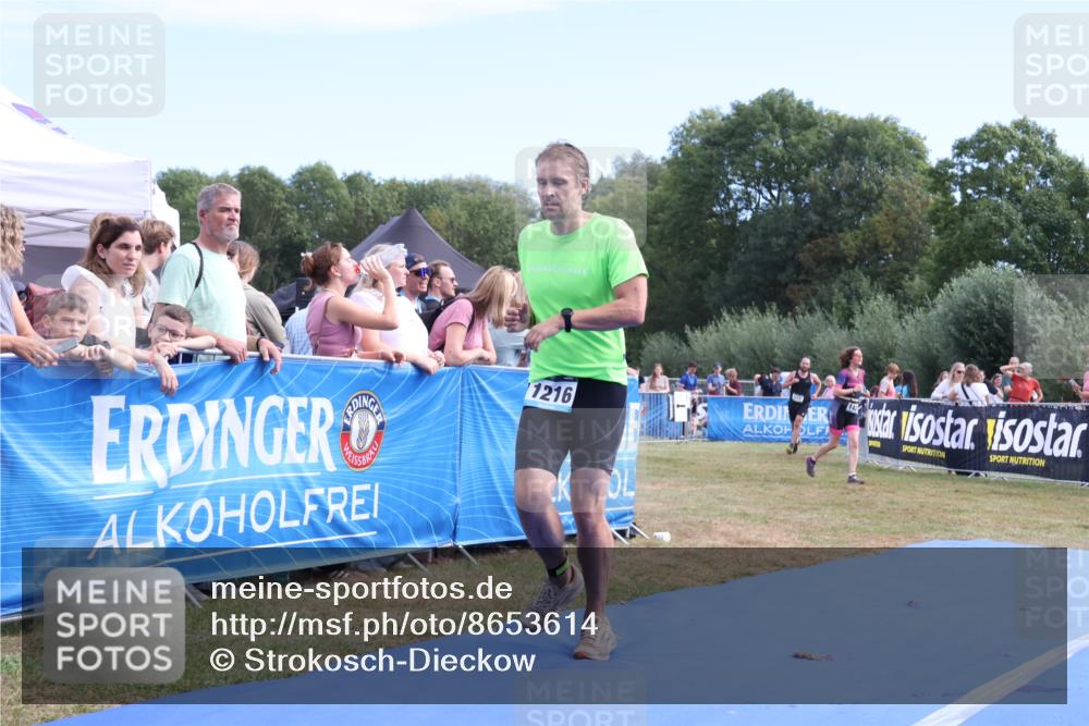 31.08.2025 - Elbe Triathlon Hamburg Strokosch-Dieckow http://msf.ph/oto/8653614 31.08.2025 11:27:01 Ziel 577, 613, 671, 961, 1216 meine-sportfotos.de