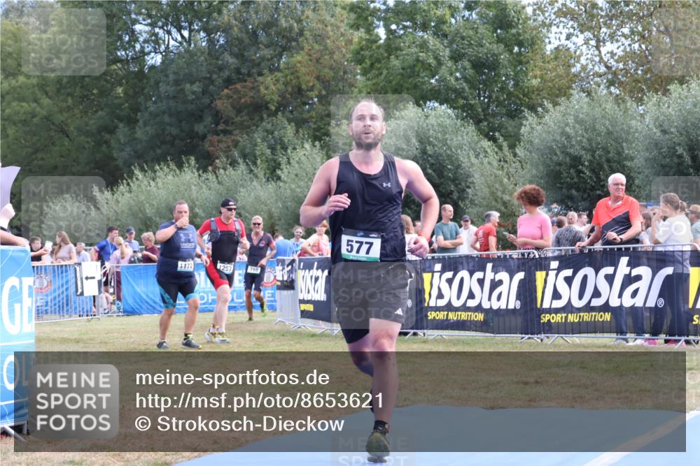 31.08.2025 - Elbe Triathlon Hamburg Strokosch-Dieckow http://msf.ph/oto/8653621 31.08.2025 11:27:07 Ziel 577 meine-sportfotos.de