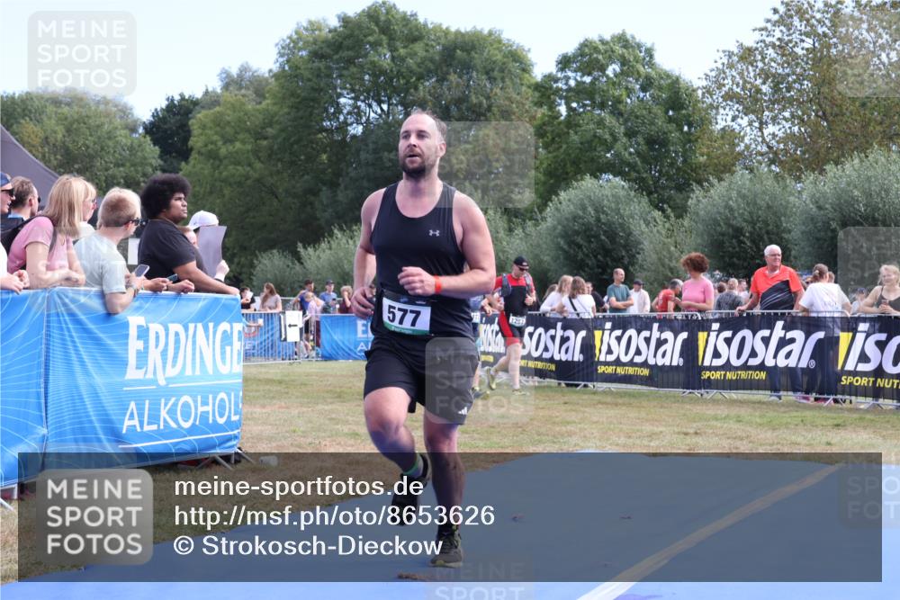 31.08.2025 - Elbe Triathlon Hamburg Strokosch-Dieckow http://msf.ph/oto/8653626 31.08.2025 11:27:08 Ziel 577, 710 meine-sportfotos.de
