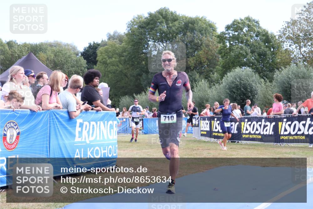 31.08.2025 - Elbe Triathlon Hamburg Strokosch-Dieckow http://msf.ph/oto/8653634 31.08.2025 11:27:15 Ziel 447, 710, 1096 meine-sportfotos.de