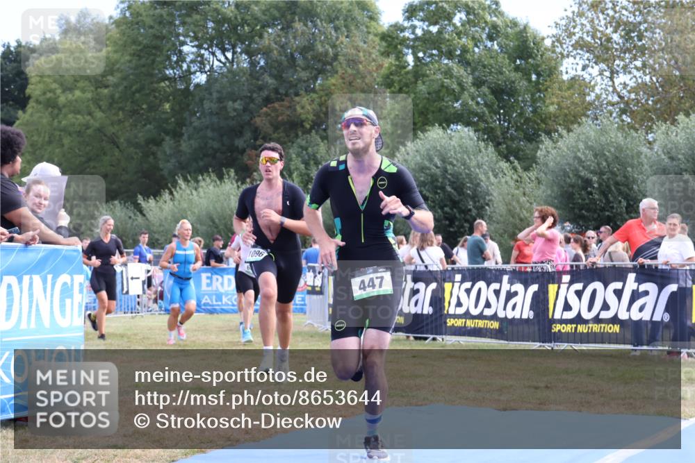 31.08.2025 - Elbe Triathlon Hamburg Strokosch-Dieckow http://msf.ph/oto/8653644 31.08.2025 11:27:20 Ziel 447, 682, 710, 1096, 1143 meine-sportfotos.de