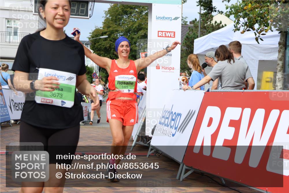 31.08.2025 - 21. Blankeneser Heldenlauf Strokosch-Dieckow http://msf.ph/oto/8653645 31.08.2025 11:07:24 Ziel 3001, 3368, 3367, 3530, 3323, 3516, 3355, 3673, 3075 meine-sportfotos.de