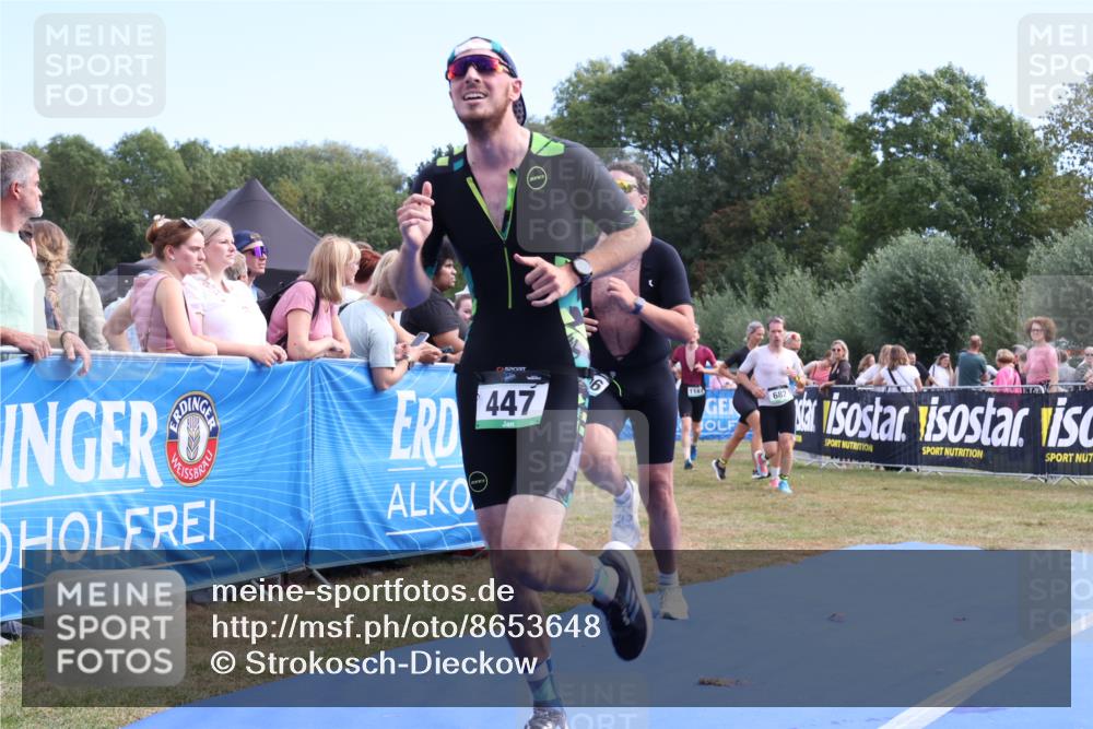 31.08.2025 - Elbe Triathlon Hamburg Strokosch-Dieckow http://msf.ph/oto/8653648 31.08.2025 11:27:21 Ziel 447, 682, 710, 1096, 1143 meine-sportfotos.de