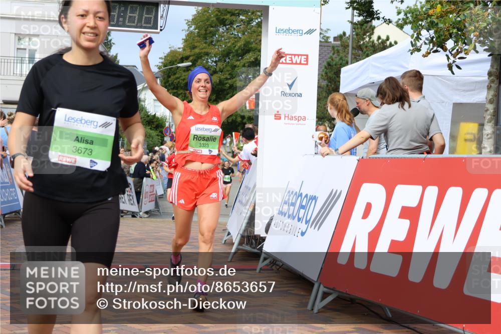 31.08.2025 - 21. Blankeneser Heldenlauf Strokosch-Dieckow http://msf.ph/oto/8653657 31.08.2025 11:07:24 Ziel 3001, 3368, 3367, 3530, 3323, 3516, 3355, 3673, 3075 meine-sportfotos.de