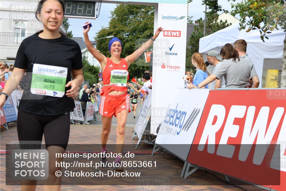31.08.2025 - 21. Blankeneser Heldenlauf Strokosch-Dieckow http://msf.ph/oto/8653661 31.08.2025 11:07:24 Ziel 3001, 3368, 3367, 3530, 3323, 3516, 3355, 3673, 3075 meine-sportfotos.de