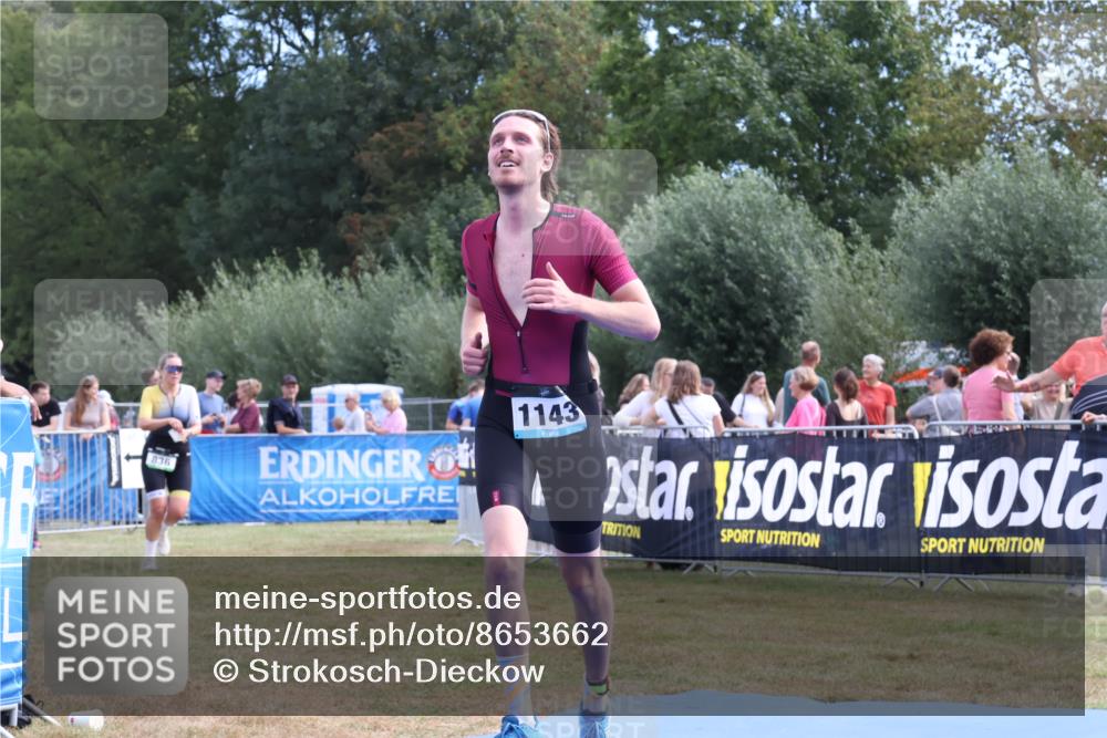 31.08.2025 - Elbe Triathlon Hamburg Strokosch-Dieckow http://msf.ph/oto/8653662 31.08.2025 11:27:26 Ziel 447, 682, 1096, 1143 meine-sportfotos.de