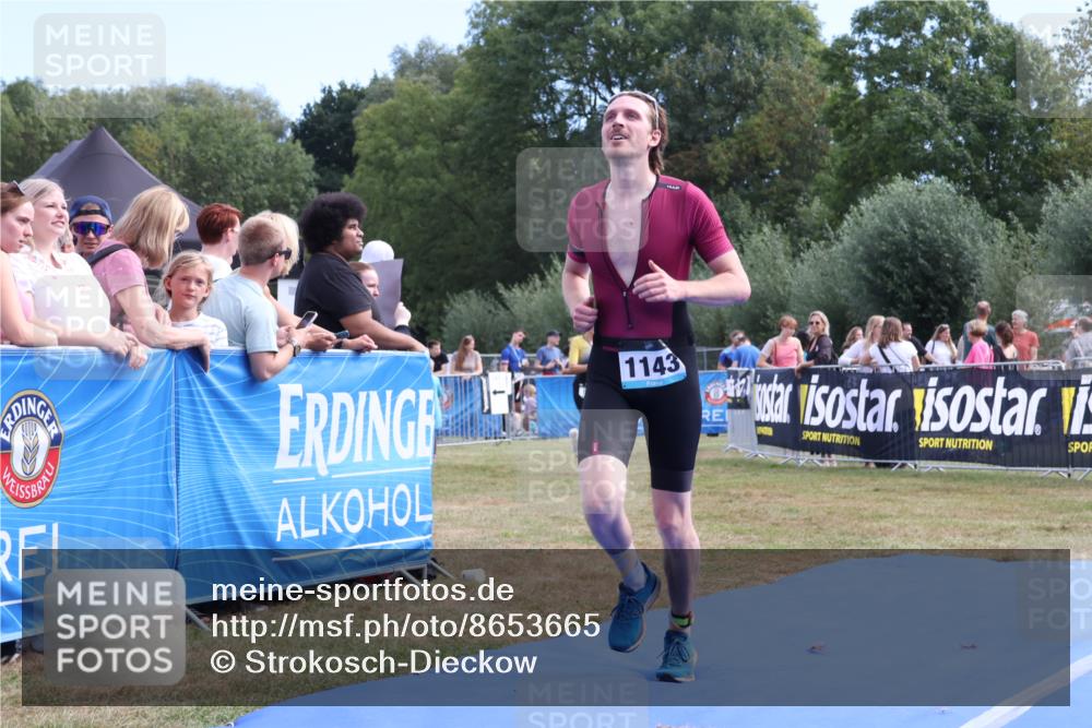 31.08.2025 - Elbe Triathlon Hamburg Strokosch-Dieckow http://msf.ph/oto/8653665 31.08.2025 11:27:27 Ziel 682, 1096, 1143 meine-sportfotos.de