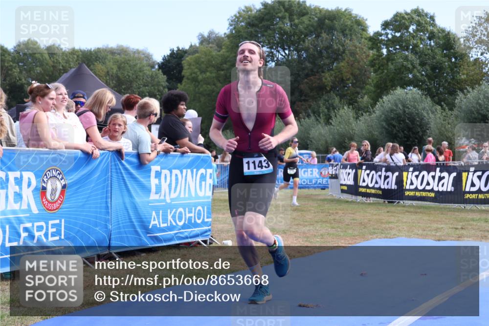 31.08.2025 - Elbe Triathlon Hamburg Strokosch-Dieckow http://msf.ph/oto/8653668 31.08.2025 11:27:28 Ziel 682, 1143, 1177 meine-sportfotos.de