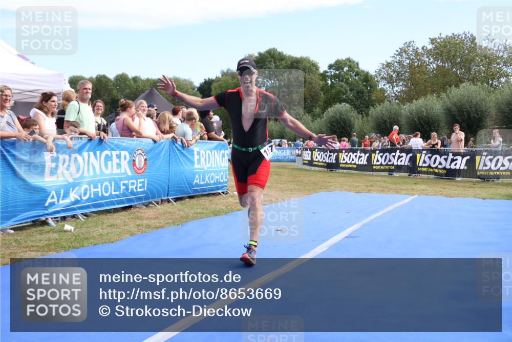 31.08.2025 - Elbe Triathlon Hamburg Strokosch-Dieckow http://msf.ph/oto/8653669 31.08.2025 11:27:38 Ziel 1177 meine-sportfotos.de