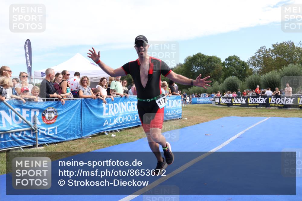 31.08.2025 - Elbe Triathlon Hamburg Strokosch-Dieckow http://msf.ph/oto/8653672 31.08.2025 11:27:38 Ziel 1177 meine-sportfotos.de