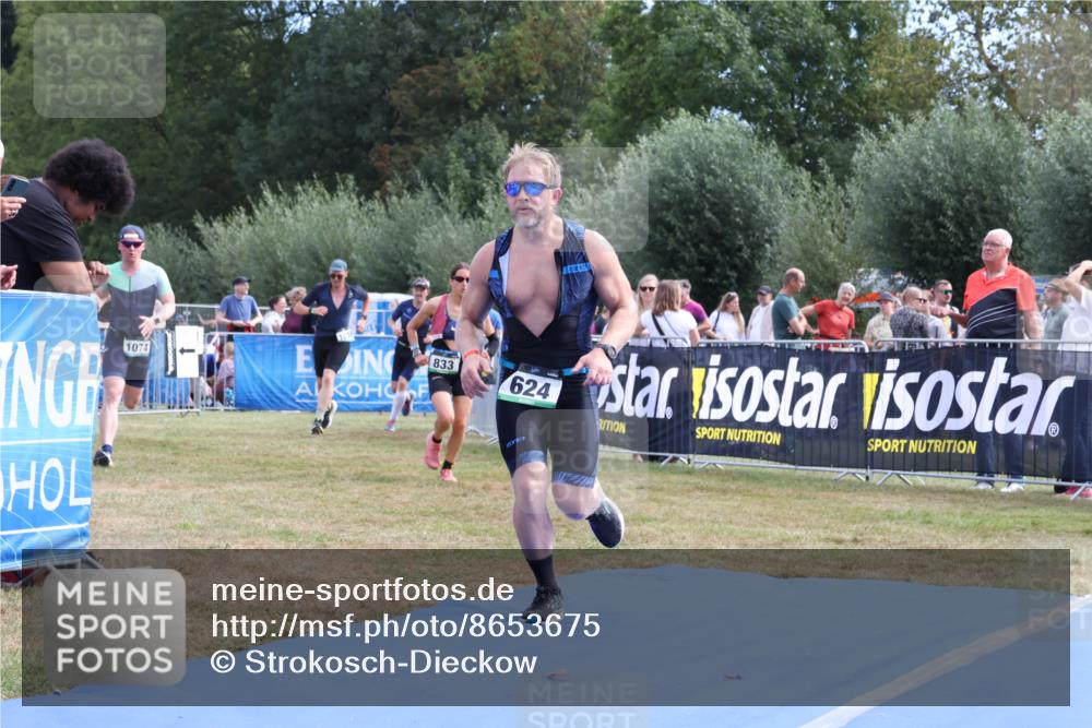 31.08.2025 - Elbe Triathlon Hamburg Strokosch-Dieckow http://msf.ph/oto/8653675 31.08.2025 11:27:52 Ziel 624, 833, 1038, 1074, 1258 meine-sportfotos.de