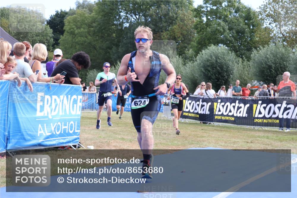 31.08.2025 - Elbe Triathlon Hamburg Strokosch-Dieckow http://msf.ph/oto/8653680 31.08.2025 11:27:53 Ziel 624, 833, 1038, 1074, 1258 meine-sportfotos.de