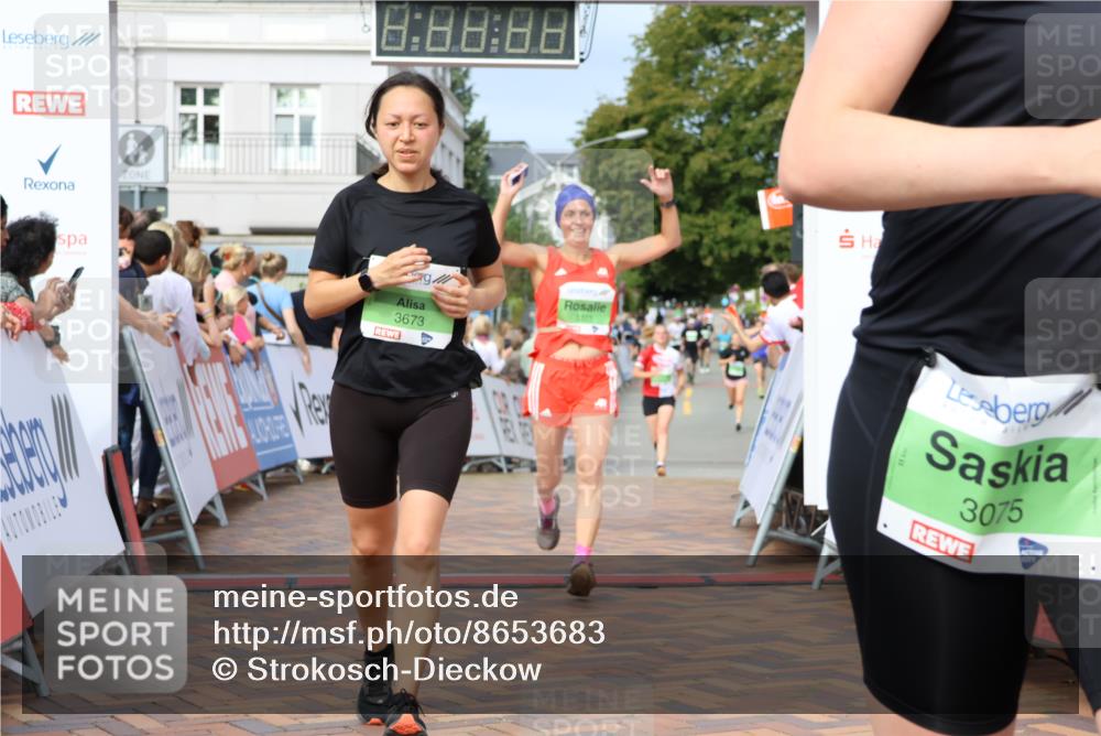 31.08.2025 - 21. Blankeneser Heldenlauf Strokosch-Dieckow http://msf.ph/oto/8653683 31.08.2025 11:07:23 Ziel 3001, 3368, 3367, 3530, 3323, 3516, 3355, 3673, 3075 meine-sportfotos.de
