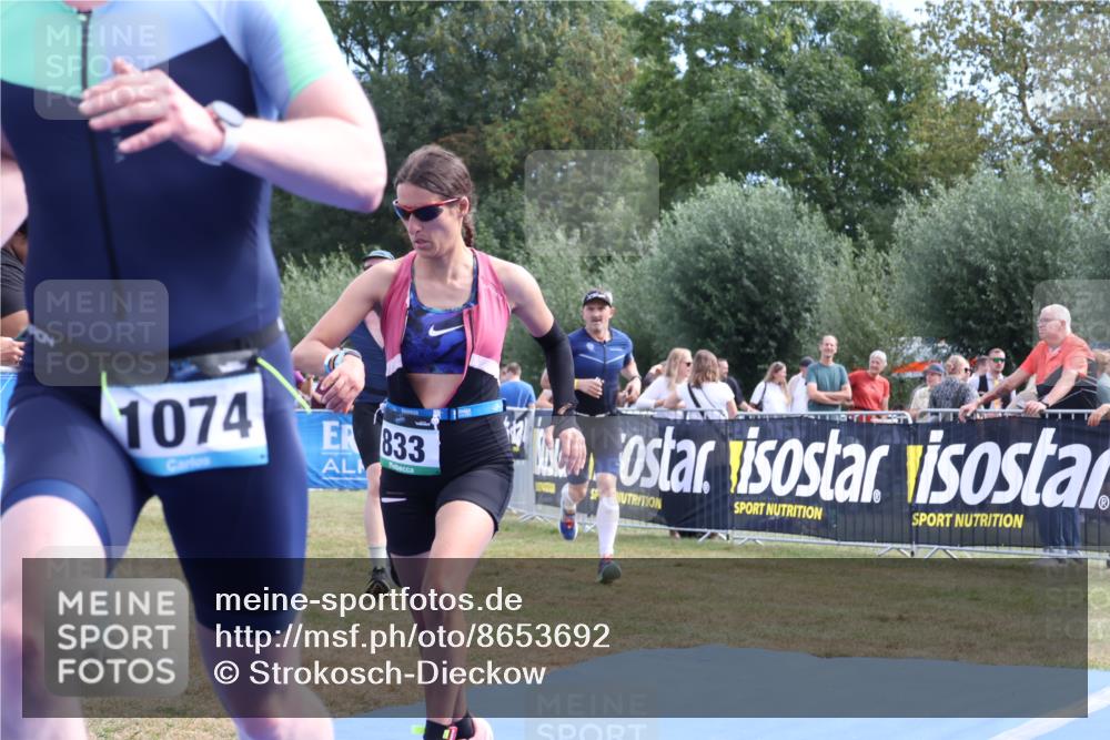 31.08.2025 - Elbe Triathlon Hamburg Strokosch-Dieckow http://msf.ph/oto/8653692 31.08.2025 11:27:56 Ziel 624, 720, 833, 1038, 1074, 1258 meine-sportfotos.de