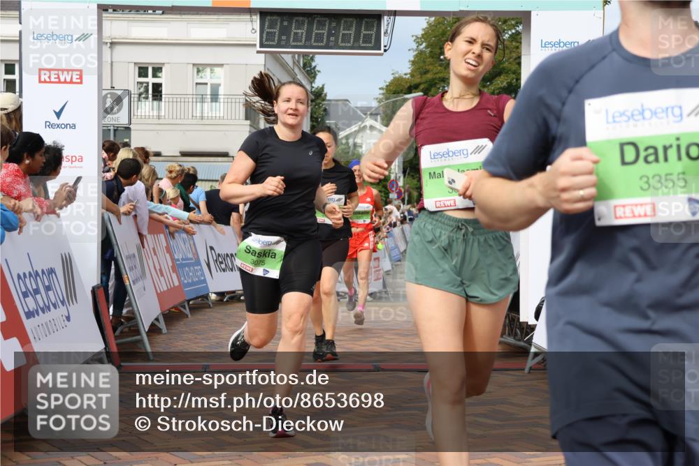 31.08.2025 - 21. Blankeneser Heldenlauf Strokosch-Dieckow http://msf.ph/oto/8653698 31.08.2025 11:07:22 Ziel 3001, 3368, 3367, 3530, 3323, 3516, 3355, 3673, 3075 meine-sportfotos.de