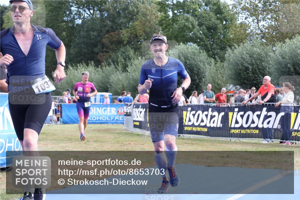 31.08.2025 - Elbe Triathlon Hamburg Strokosch-Dieckow http://msf.ph/oto/8653703 31.08.2025 11:27:58 Ziel 624, 720, 833, 1038, 1074, 1258 meine-sportfotos.de