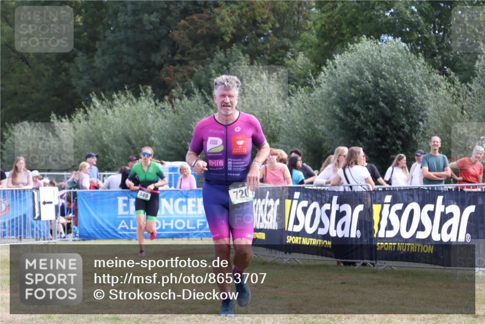 31.08.2025 - Elbe Triathlon Hamburg Strokosch-Dieckow http://msf.ph/oto/8653707 31.08.2025 11:28:01 Ziel 720, 833, 849, 1015, 1038, 1258 meine-sportfotos.de