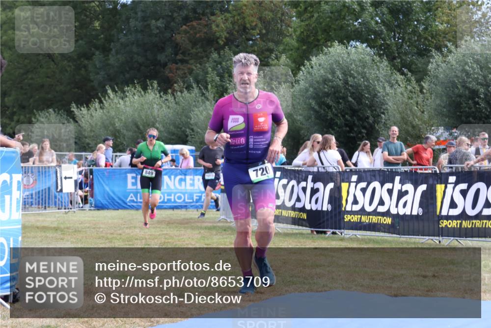 31.08.2025 - Elbe Triathlon Hamburg Strokosch-Dieckow http://msf.ph/oto/8653709 31.08.2025 11:28:01 Ziel 720, 833, 849, 1015, 1038, 1258 meine-sportfotos.de