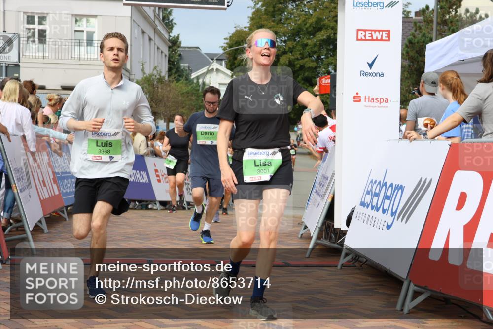 31.08.2025 - 21. Blankeneser Heldenlauf Strokosch-Dieckow http://msf.ph/oto/8653714 31.08.2025 11:07:19 Ziel 3001, 3368, 3367, 3696, 3530, 3323, 3355, 3673, 3075 meine-sportfotos.de