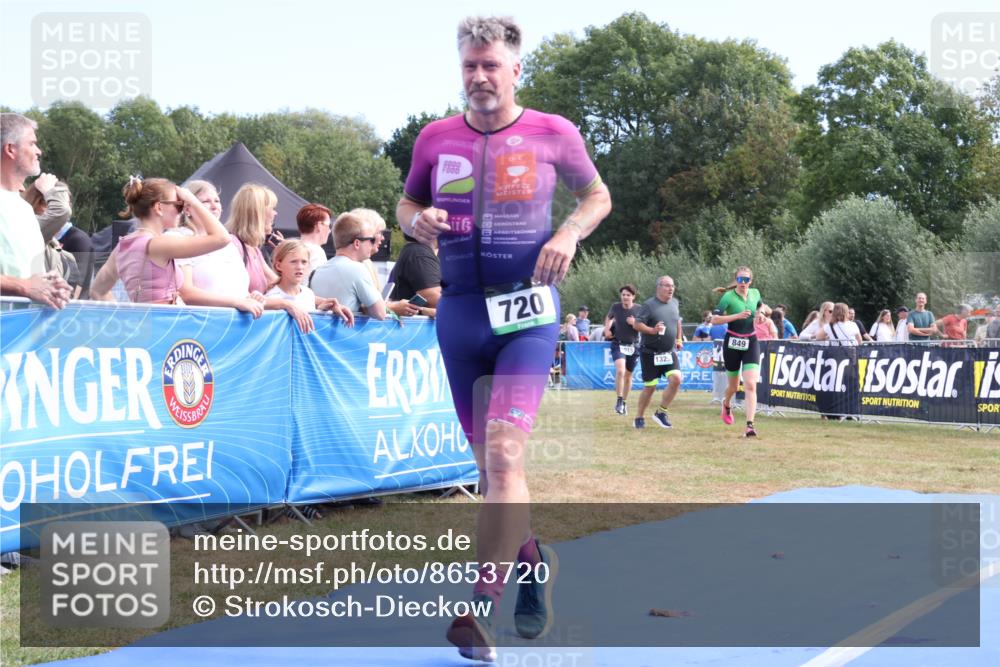 31.08.2025 - Elbe Triathlon Hamburg Strokosch-Dieckow http://msf.ph/oto/8653720 31.08.2025 11:28:04 Ziel 720, 849, 1015, 1258, 1265 meine-sportfotos.de