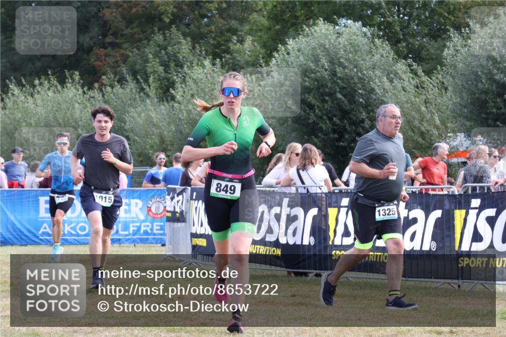 31.08.2025 - Elbe Triathlon Hamburg Strokosch-Dieckow http://msf.ph/oto/8653722 31.08.2025 11:28:05 Ziel 720, 849, 1015, 1265 meine-sportfotos.de