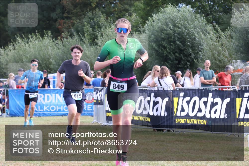 31.08.2025 - Elbe Triathlon Hamburg Strokosch-Dieckow http://msf.ph/oto/8653724 31.08.2025 11:28:06 Ziel 720, 849, 1015, 1265 meine-sportfotos.de