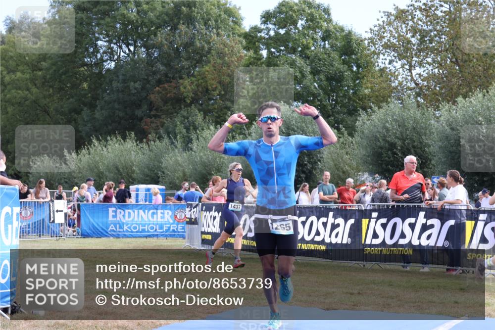 31.08.2025 - Elbe Triathlon Hamburg Strokosch-Dieckow http://msf.ph/oto/8653739 31.08.2025 11:28:11 Ziel 849, 1015, 1265 meine-sportfotos.de