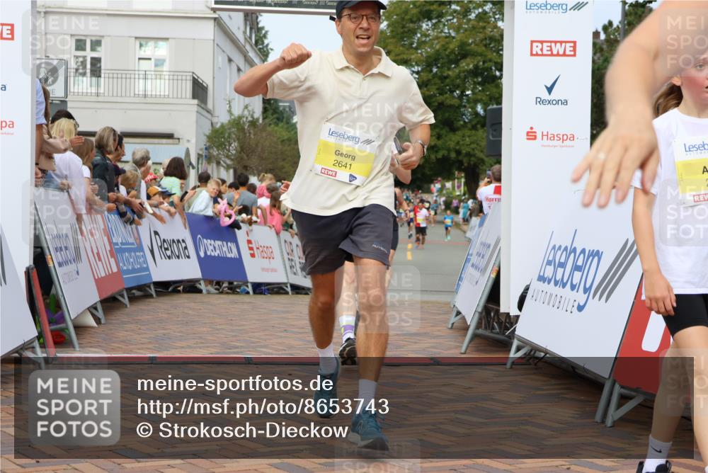 31.08.2025 - 21. Blankeneser Heldenlauf Strokosch-Dieckow http://msf.ph/oto/8653743 31.08.2025 10:25:13 Ziel 2641, 2357, 2717, 2285, 2286, 2331, 2053, 2359, 2661, 2383 meine-sportfotos.de