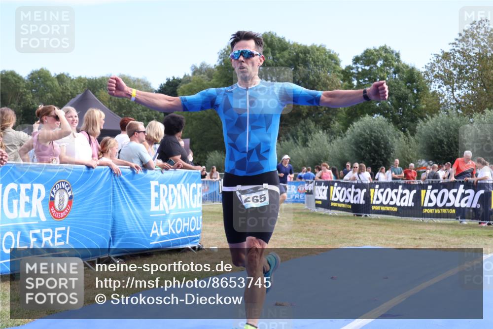 31.08.2025 - Elbe Triathlon Hamburg Strokosch-Dieckow http://msf.ph/oto/8653745 31.08.2025 11:28:12 Ziel 849, 1015, 1265 meine-sportfotos.de