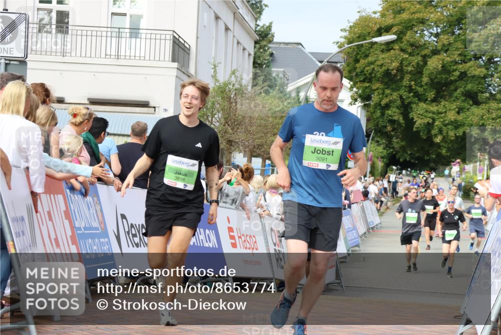 31.08.2025 - 21. Blankeneser Heldenlauf Strokosch-Dieckow http://msf.ph/oto/8653774 31.08.2025 11:07:10 Ziel 3091, 3404, 3696 meine-sportfotos.de
