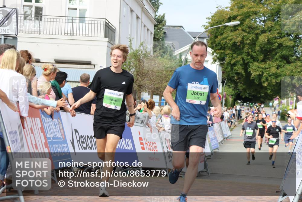 31.08.2025 - 21. Blankeneser Heldenlauf Strokosch-Dieckow http://msf.ph/oto/8653779 31.08.2025 11:07:10 Ziel 3091, 3404, 3696 meine-sportfotos.de