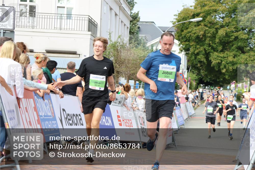 31.08.2025 - 21. Blankeneser Heldenlauf Strokosch-Dieckow http://msf.ph/oto/8653784 31.08.2025 11:07:10 Ziel 3091, 3404, 3696 meine-sportfotos.de