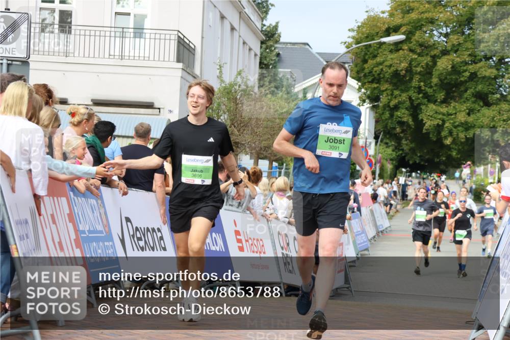 31.08.2025 - 21. Blankeneser Heldenlauf Strokosch-Dieckow http://msf.ph/oto/8653788 31.08.2025 11:07:10 Ziel 3091, 3404, 3696 meine-sportfotos.de