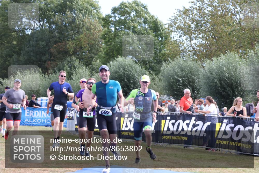 31.08.2025 - Elbe Triathlon Hamburg Strokosch-Dieckow http://msf.ph/oto/8653802 31.08.2025 11:28:48 Ziel 461, 566, 692, 735, 743, 881, 1128, 1190, 1315 meine-sportfotos.de