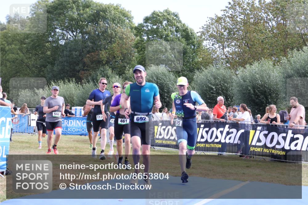 31.08.2025 - Elbe Triathlon Hamburg Strokosch-Dieckow http://msf.ph/oto/8653804 31.08.2025 11:28:48 Ziel 461, 566, 692, 735, 743, 881, 1128, 1190, 1315 meine-sportfotos.de