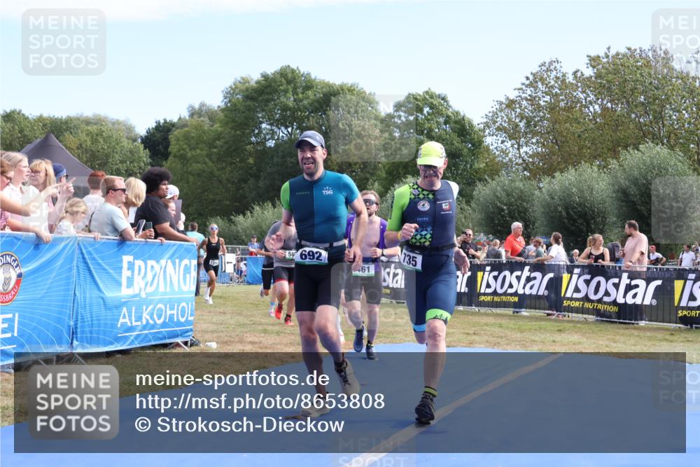 31.08.2025 - Elbe Triathlon Hamburg Strokosch-Dieckow http://msf.ph/oto/8653808 31.08.2025 11:28:49 Ziel 461, 566, 635, 692, 735, 743, 881, 1128, 1190, 1315 meine-sportfotos.de