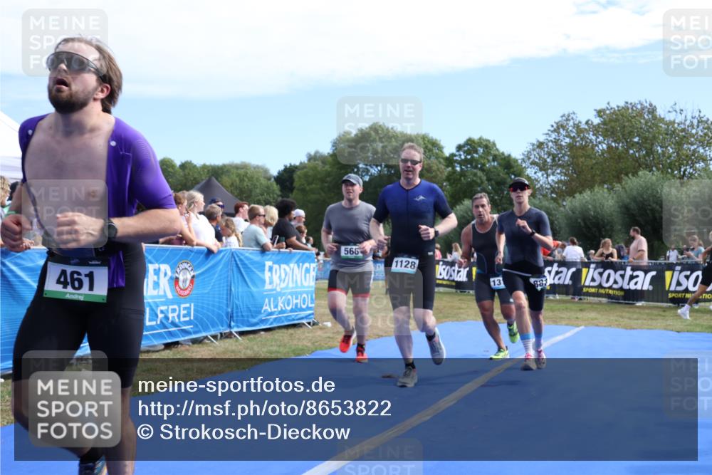 31.08.2025 - Elbe Triathlon Hamburg Strokosch-Dieckow http://msf.ph/oto/8653822 31.08.2025 11:28:52 Ziel 461, 566, 635, 692, 735, 881, 1128, 1190, 1315 meine-sportfotos.de