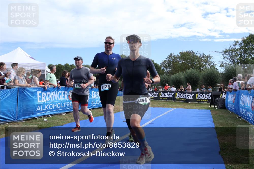 31.08.2025 - Elbe Triathlon Hamburg Strokosch-Dieckow http://msf.ph/oto/8653829 31.08.2025 11:28:53 Ziel 461, 566, 635, 692, 735, 881, 1128, 1190, 1315 meine-sportfotos.de
