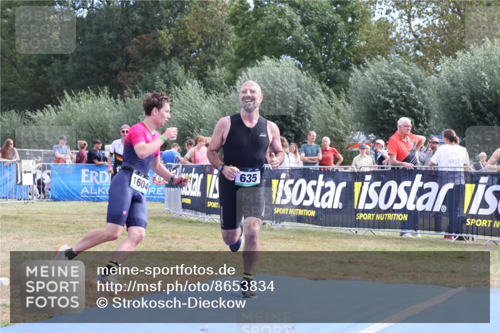 31.08.2025 - Elbe Triathlon Hamburg Strokosch-Dieckow http://msf.ph/oto/8653834 31.08.2025 11:28:56 Ziel 461, 566, 635, 657, 805, 881, 1128, 1190, 1315 meine-sportfotos.de