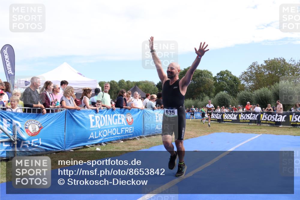 31.08.2025 - Elbe Triathlon Hamburg Strokosch-Dieckow http://msf.ph/oto/8653842 31.08.2025 11:28:58 Ziel 566, 635, 657, 805, 1238 meine-sportfotos.de