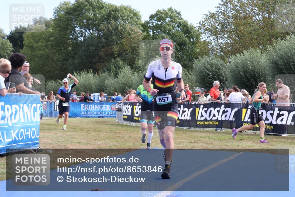 31.08.2025 - Elbe Triathlon Hamburg Strokosch-Dieckow http://msf.ph/oto/8653846 31.08.2025 11:29:02 Ziel 635, 657, 805, 958, 1238 meine-sportfotos.de
