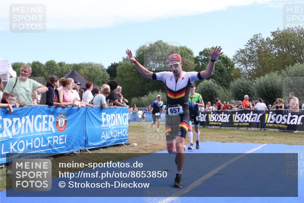 31.08.2025 - Elbe Triathlon Hamburg Strokosch-Dieckow http://msf.ph/oto/8653850 31.08.2025 11:29:02 Ziel 635, 657, 805, 958, 1238 meine-sportfotos.de