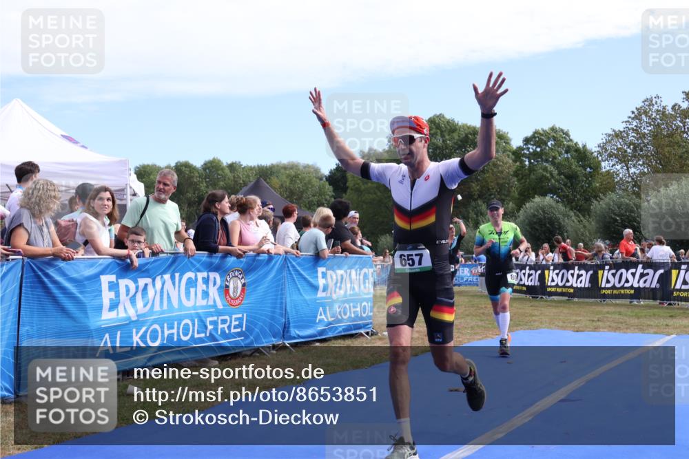 31.08.2025 - Elbe Triathlon Hamburg Strokosch-Dieckow http://msf.ph/oto/8653851 31.08.2025 11:29:03 Ziel 635, 657, 805, 958, 1238 meine-sportfotos.de