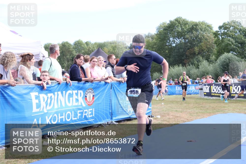 31.08.2025 - Elbe Triathlon Hamburg Strokosch-Dieckow http://msf.ph/oto/8653872 31.08.2025 11:29:09 Ziel 536, 805, 958, 1238 meine-sportfotos.de