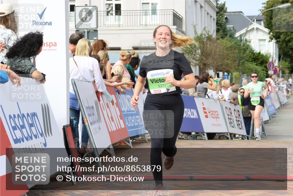 31.08.2025 - 21. Blankeneser Heldenlauf Strokosch-Dieckow http://msf.ph/oto/8653879 31.08.2025 11:06:58 Ziel 3377, 3322 meine-sportfotos.de